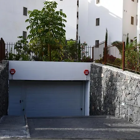 Bentor 3-1 Penthouse Jacuzzi Pool View 3b