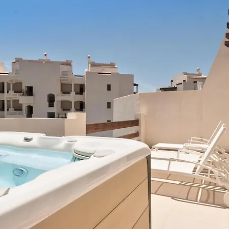 Nyaraló Bentor 3-1 Penthouse Jacuzzi Pool View 3b