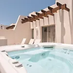 Bentor 3-1 Penthouse Jacuzzi Pool View 3b